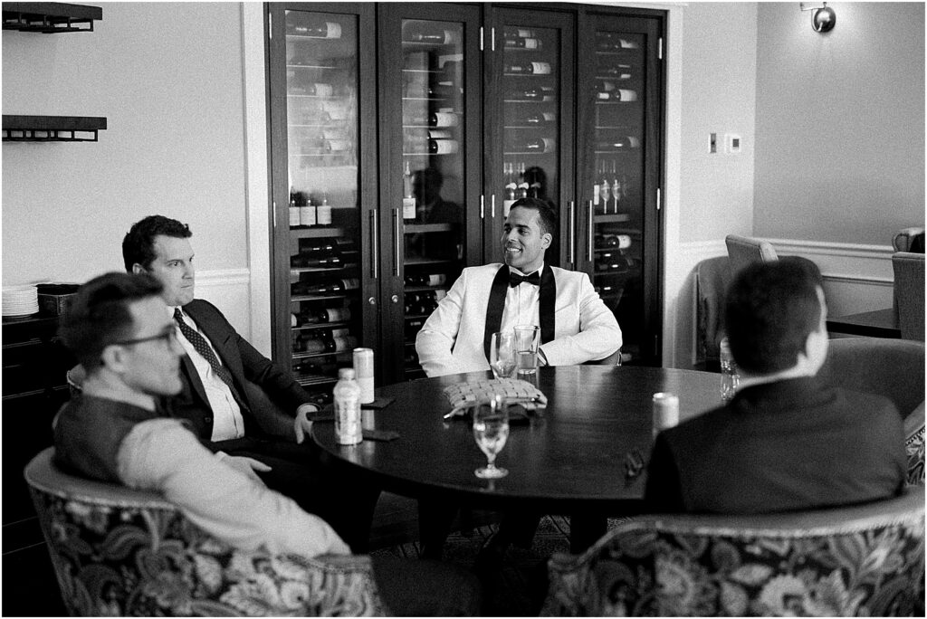 Minneapolis light and airy wedding and engagement photographer