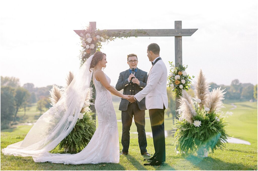 Minneapolis light and airy wedding and engagement photographer