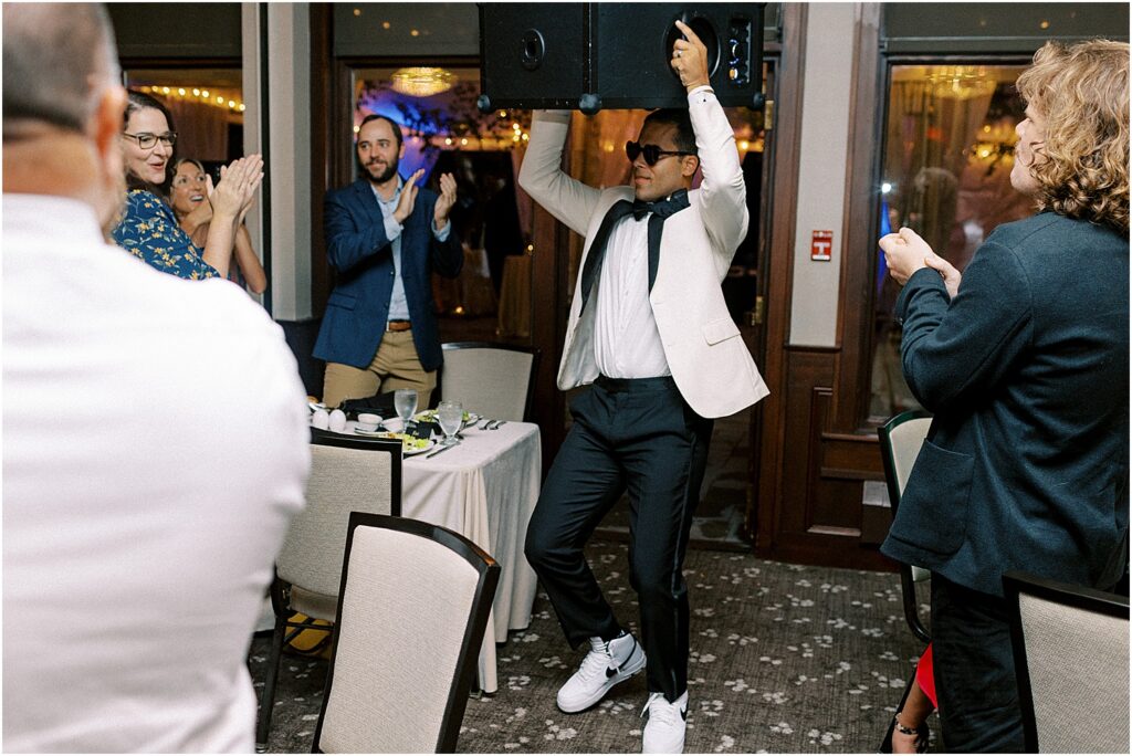 Minneapolis light and airy wedding and engagement photographer