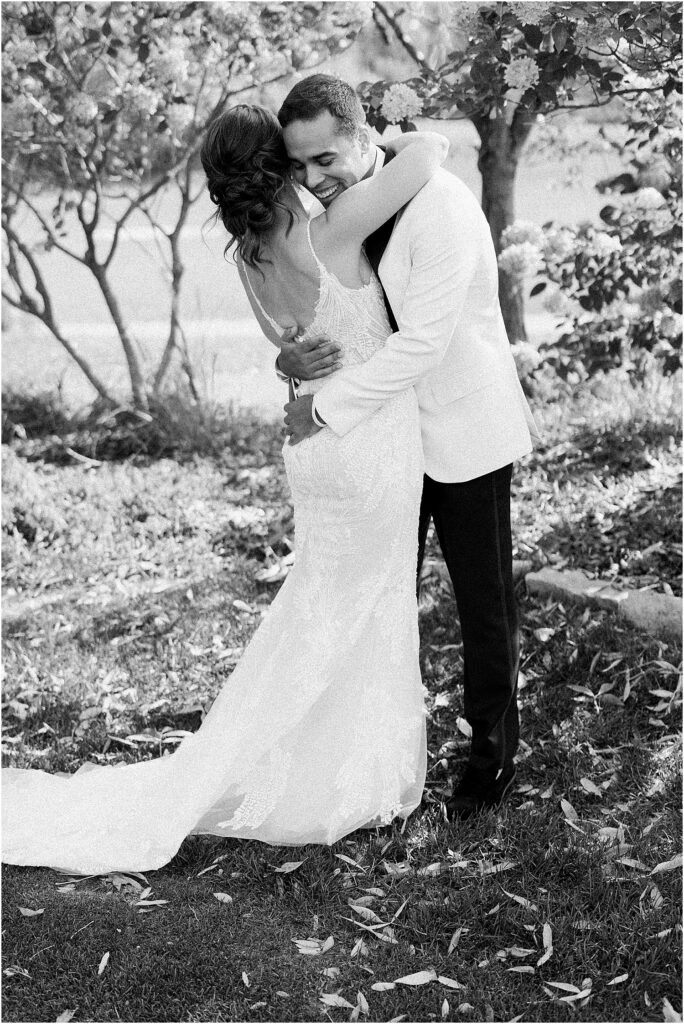 Minneapolis light and airy wedding and engagement photographer