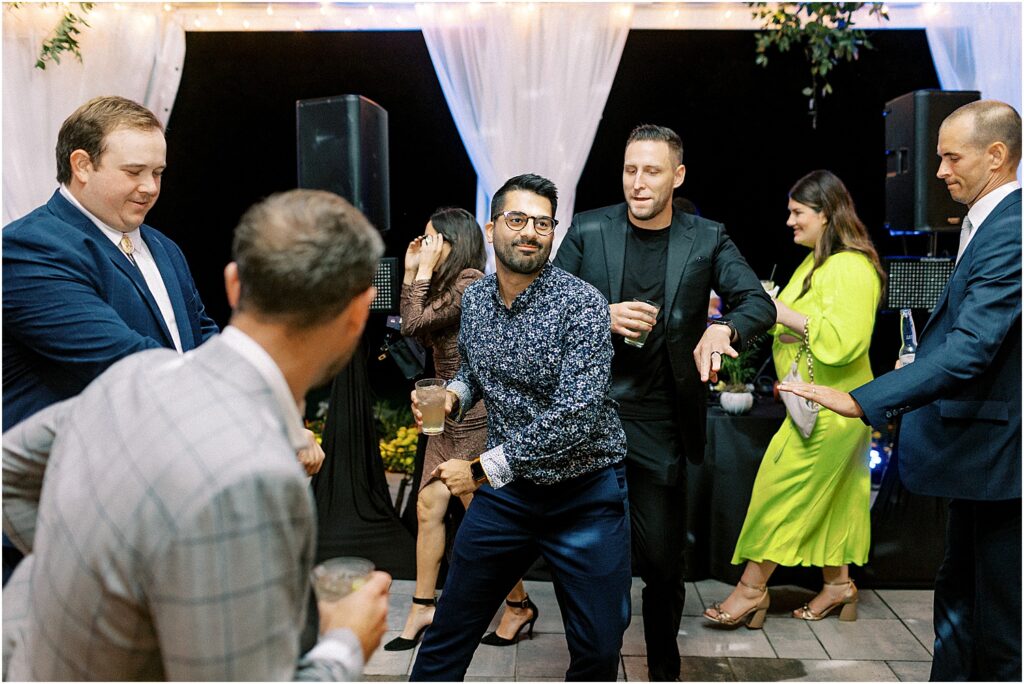 Minneapolis light and airy wedding and engagement photographer