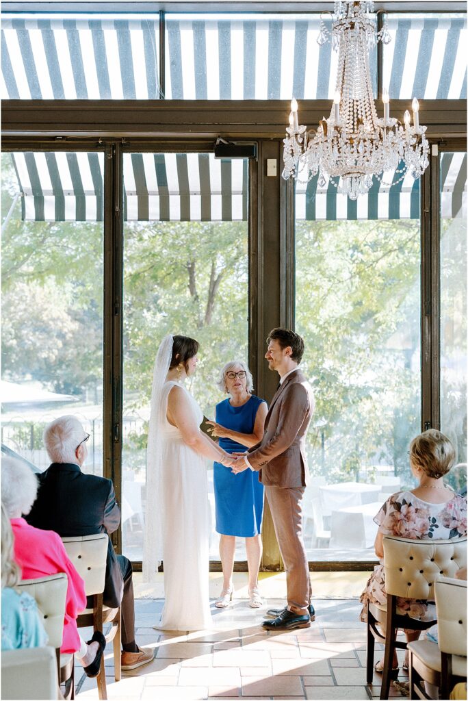 Minneapolis light and airy wedding and engagement photographer