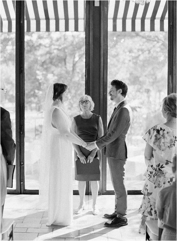 Minneapolis light and airy wedding and engagement photographer