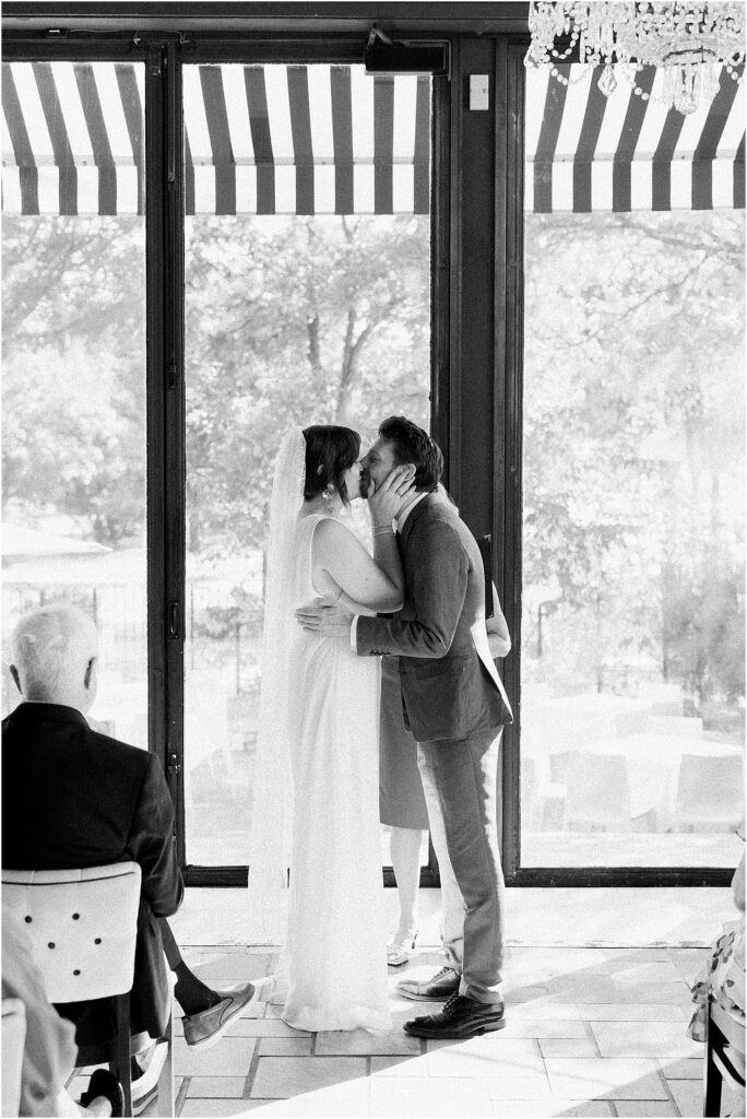 Minneapolis light and airy wedding and engagement photographer