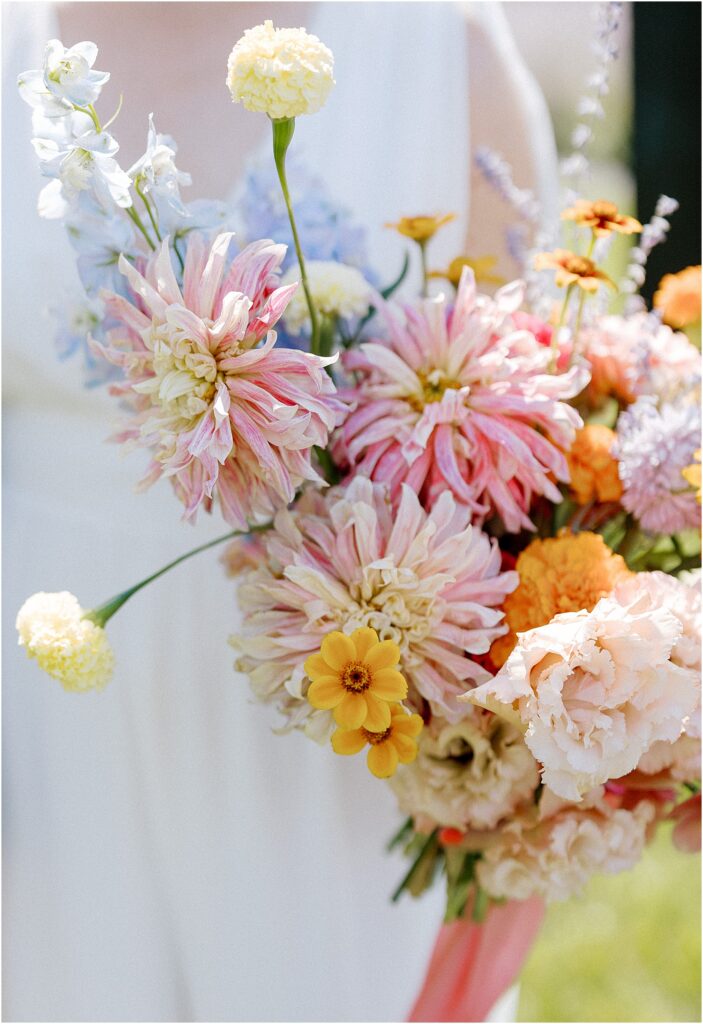 Minneapolis light and airy wedding and engagement photographer