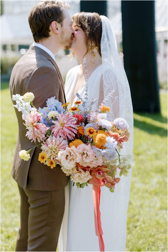 Minneapolis light and airy wedding and engagement photographer