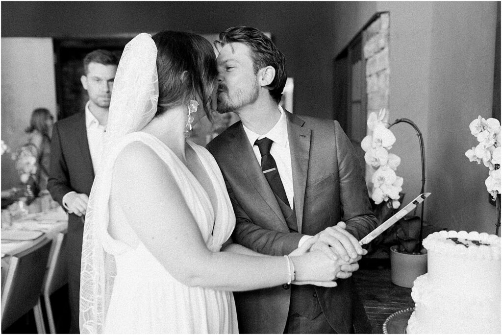 Minneapolis light and airy wedding and engagement photographer