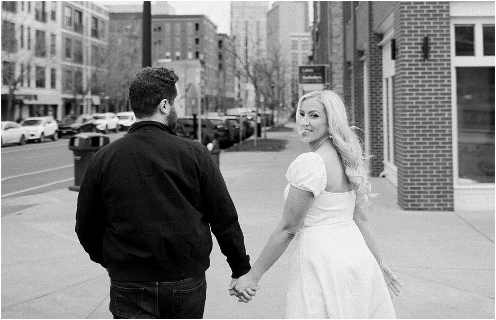 Minneapolis light and airy wedding photographer