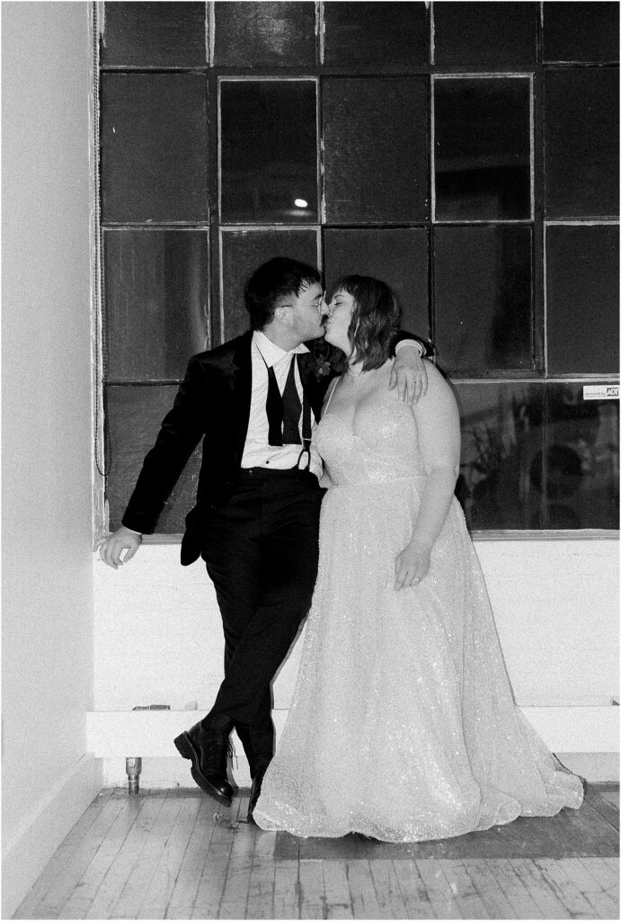 Minneapolis light and airy wedding and engagement photographer