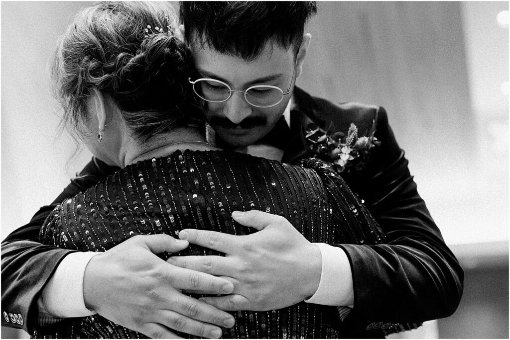 Minneapolis light and airy wedding and engagement photographer