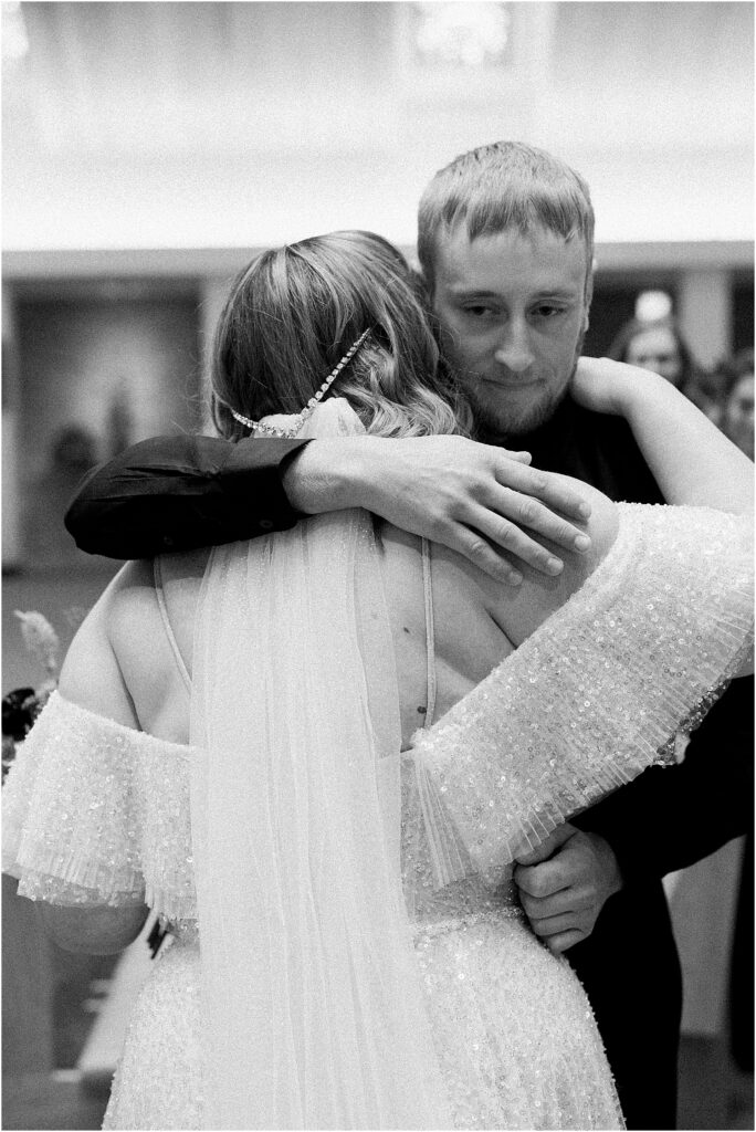 Minneapolis light and airy wedding and engagement photographer