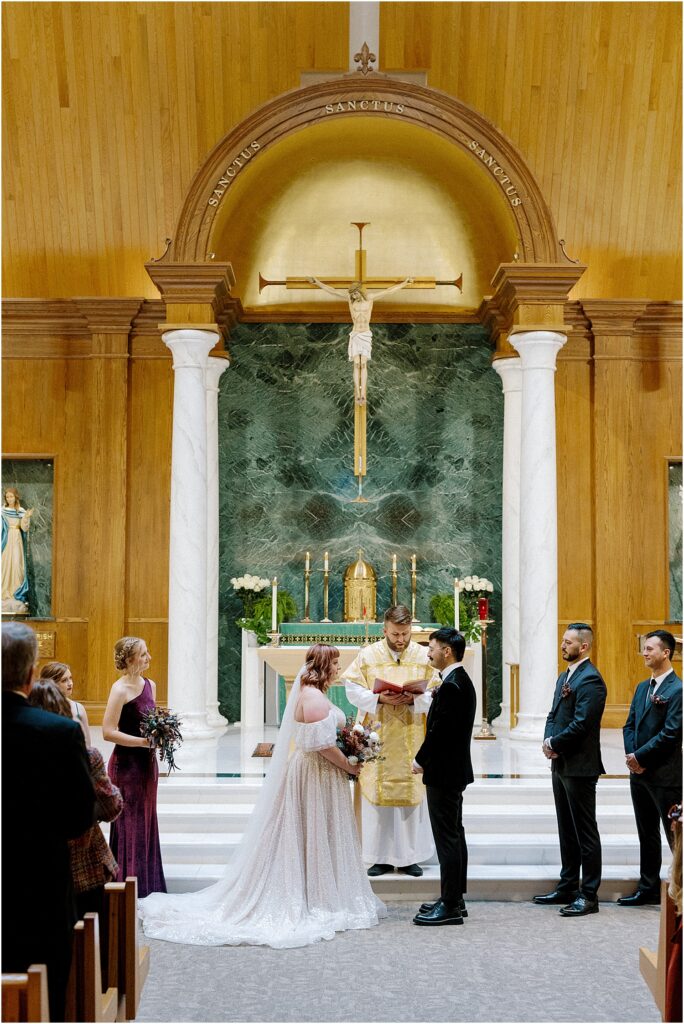 Minneapolis light and airy wedding and engagement photographer