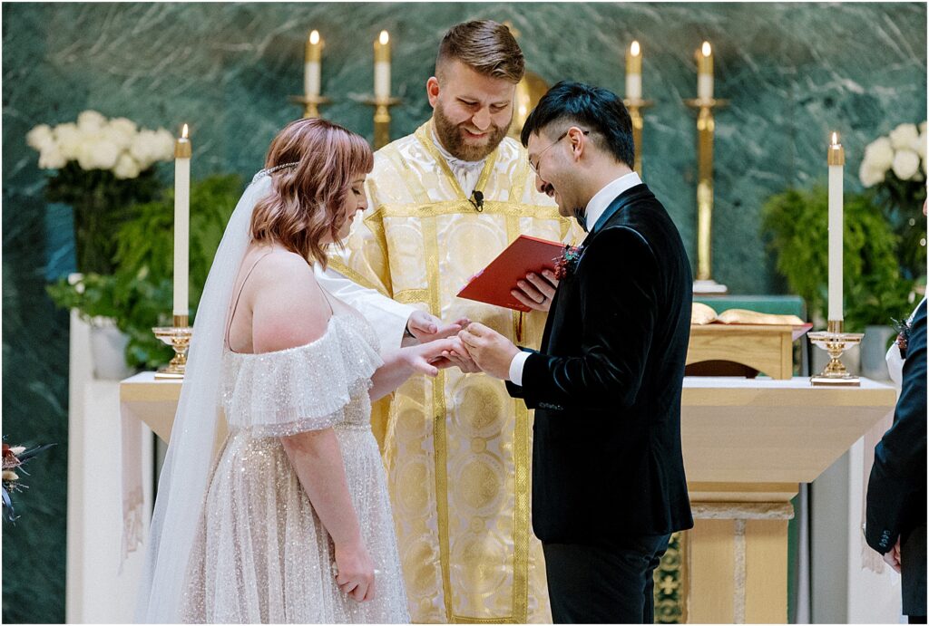 Minneapolis light and airy wedding and engagement photographer