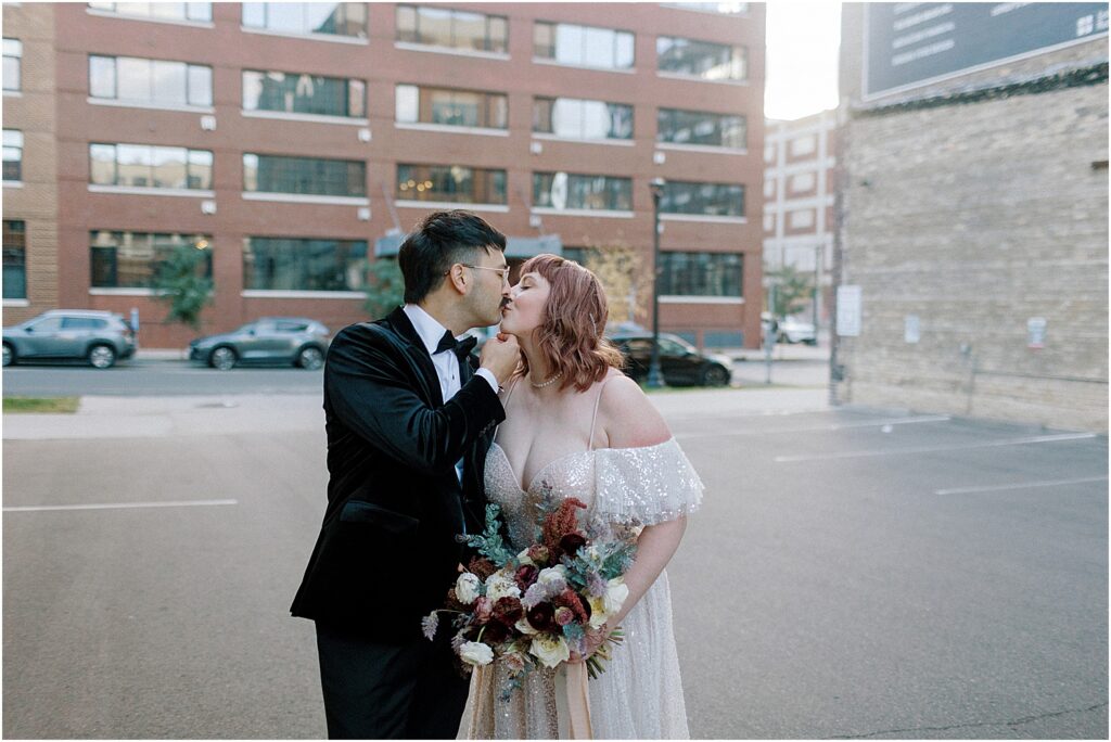 Minneapolis light and airy wedding and engagement photographer