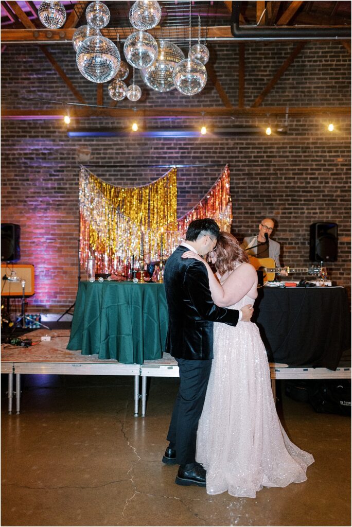 Minneapolis light and airy wedding and engagement photographer