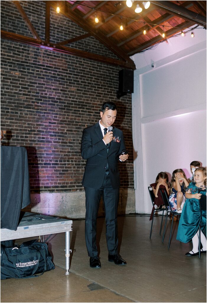 Minneapolis light and airy wedding and engagement photographer