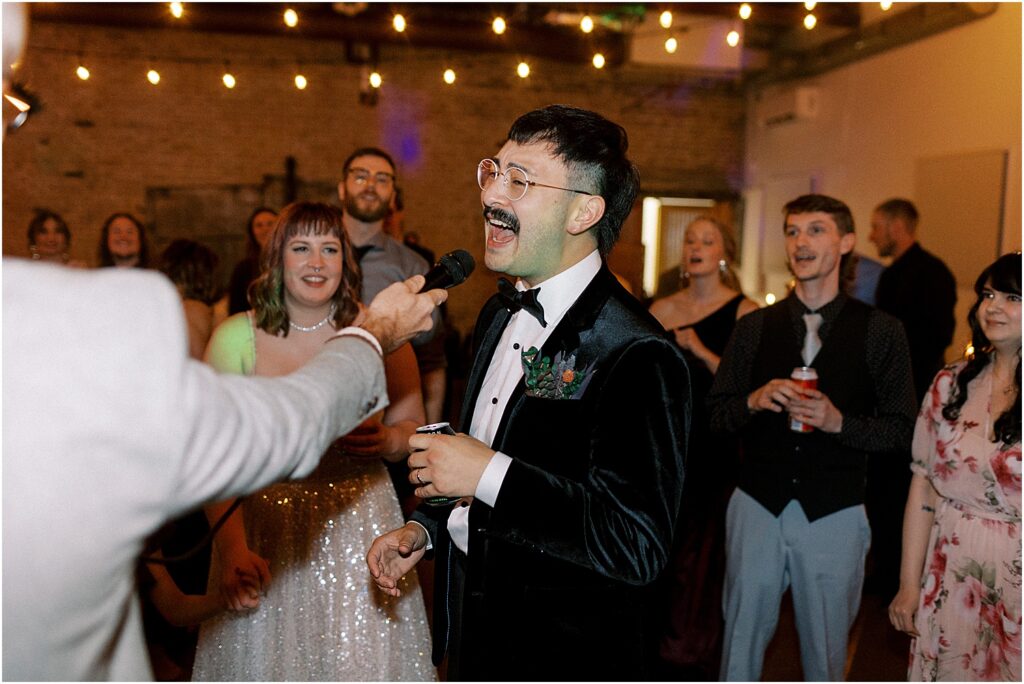 Minneapolis light and airy wedding and engagement photographer